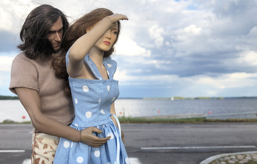 Mark ja Kirsi tähystämässä maisemia Pulkkilanharjulla Päijänteen kansallispuistossa. Tässä vaiheessa Mark tiesi jo Kirsin olevan raskaana, ja taisi keskittyä ajattelemaan vauvaa.